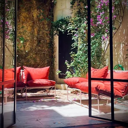 La Dame De Verre Villa *