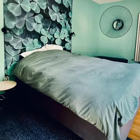 וילה La Dame De Verre