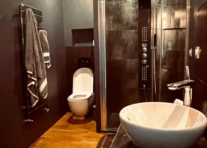 La Dame De Verre Villa *